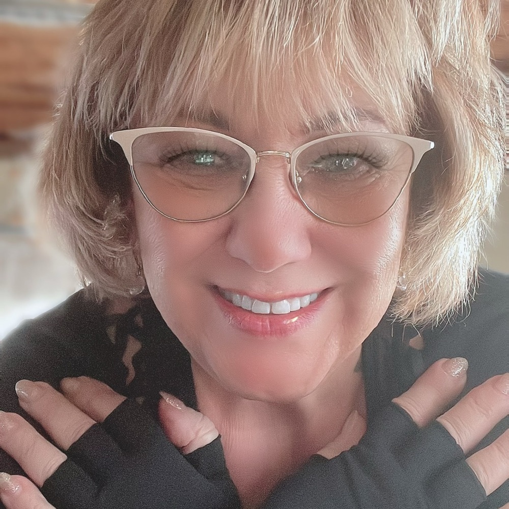 Meet your Posher, Cindy